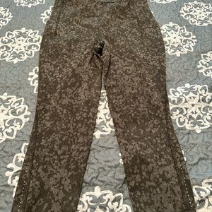 New Lululemon Womens Leggings size 12